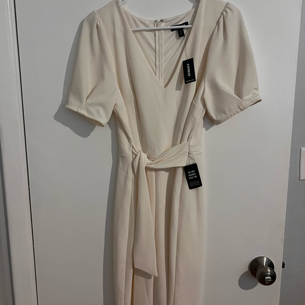 Express Tie Front Dress Size Medium White/Cream Color